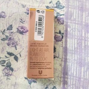Lakme 9 to 5 Powerplay Mousse Foundation