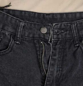 ⊹♡ Charcoal Black Raw-Hem Denim Jeans 🖤🩶