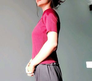 Chic Ribbed Maroon Top