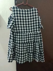 Chic Gingham Cold-Shoulder Dress