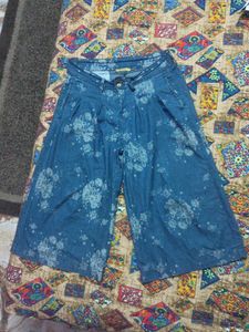 Women Blue Jeans Floral Print Loose Fit Culottes