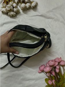 Chic Black Chain Shoulder Bag