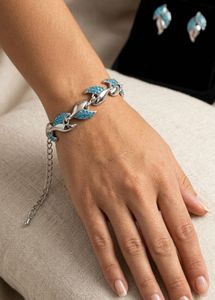 Sparkling Blue Crystal Leaf Bracelet