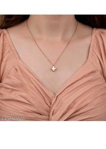 Cartier Clove dupe Necklace