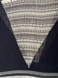 Black &amp; Beige Floral Print Saree