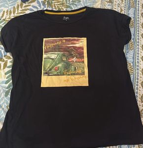 Black Basic T-Shirt