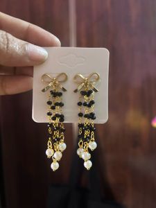 Elegant Black &amp; Pearl Bow Earrings