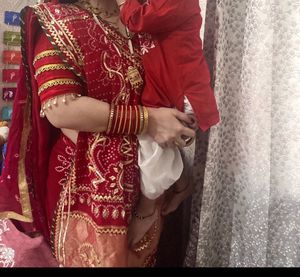 red gotapatti bandhani saree