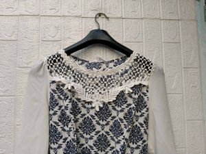 New with tag Korean Boho Peplum Blouse laces