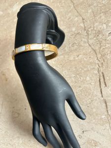 Elegant Gold-Tone Bangle Bracelet