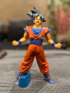 Goku Dragon Ball Z Figure (Black Hair)