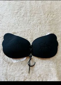 Adhesive bra