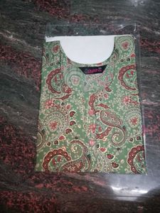 Elegant Green Paisley Print Kurti