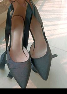 Black Matte Heels 👠 No Coins❌, Only Cash