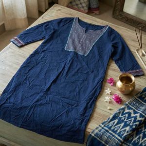💙 Make a offer Indigo Embroidered Cotton Kurti 💙
