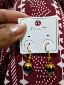 Drop Earrings - Black & Gold