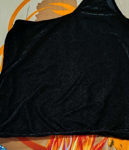 Black One-Shoulder Velvet Top
