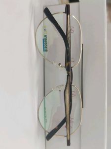 Stylish Gold Frame Aviator Glasses