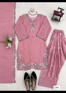 all size available new with tag hai aur fix price