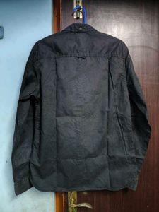 Men's Black Long-Sleeve Shirt