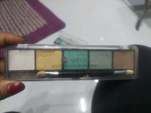 VKBILORY Eyeshadow Palette