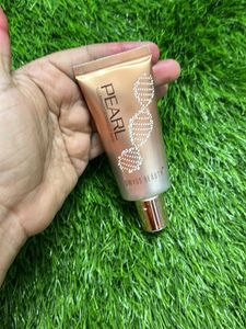 Swiss Beauty Pearl Illuminator Makeup Base