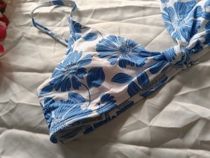 Stylish Bikini Top - Beach Ready!