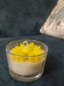 Decorative Flower Jar Candle with mint fragrance