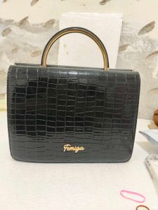 Chic Black Croc Embossed Handbag