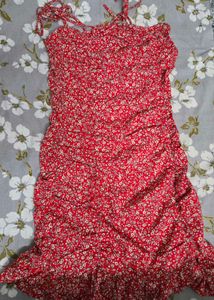 Chic Red Floral Print Ruched Dress