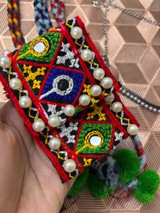 set of 3 festive accessories