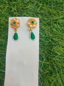 Exquisite Pearl &amp; Emerald Choker Necklace