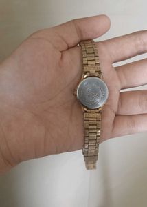 Elegant Gold Tone Watch