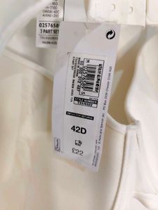 🇬🇧 Marks &amp; Spencer Comfortable White Bra
