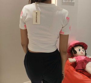 Cute Bow Print Crop Tee - XS/S