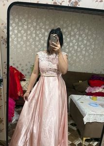 Elegant Pink Lace Top Gown🦋🎀🩷