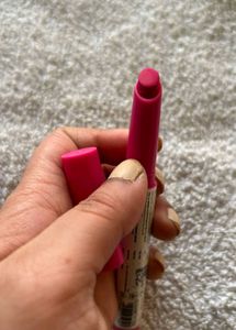 Matte Lipstick in Fuchsia Pink