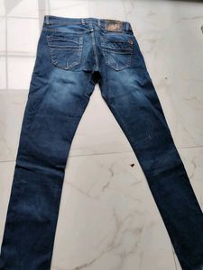 Comfy stretchable jeans in good condition