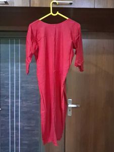 maroon kurti