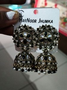 Beautiful Black Colour Kundan Jhumki Set
