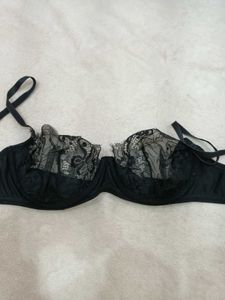 Elegant Black Lace Bra 34B