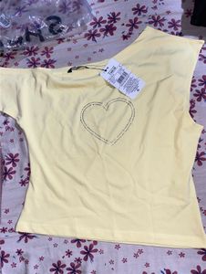 Yellow One-Shoulder Top with Heart Detail✨🍋