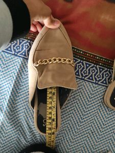 Belly Type Slipper Good Condition