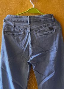 Light Wash straight fit Jeans