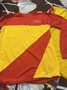 Anyone Tshirt 100