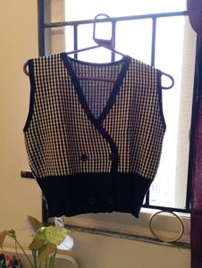 Gingham Knit Vest with T-Shirt