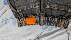 girls stylish denim skirt