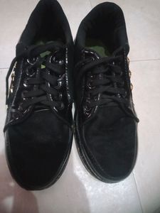 Black Shoes For Girls