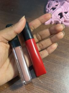 Nude and red lipsti combo