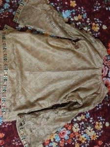 Elegant Golden Lace bell sleeves top